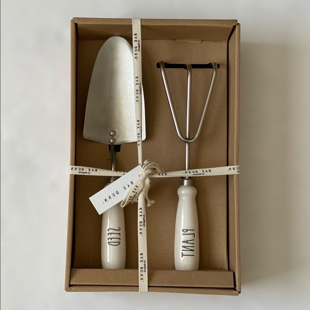 NWT Rae Dunn gardening tool set